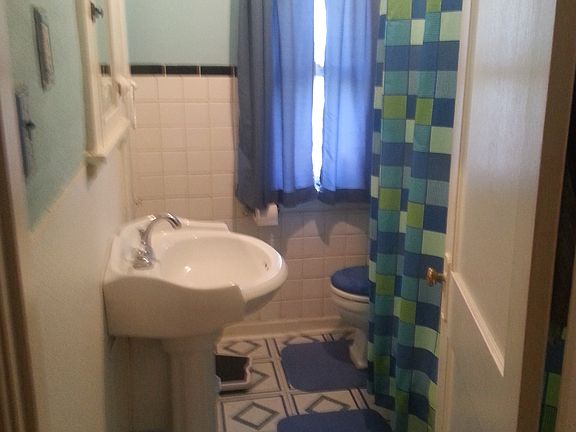 5th image of 9441 Tudor Ave