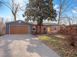 10122 Conway Rd, Saint Louis, MO 63124