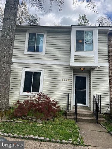 2nd image of 6048 Forrest Hollow Ln