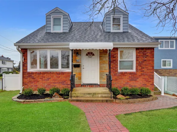 787 Stewart Avenue, Bethpage, NY 11714