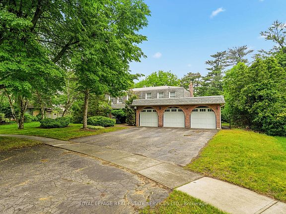 5th image of 251 Dolphin Ct