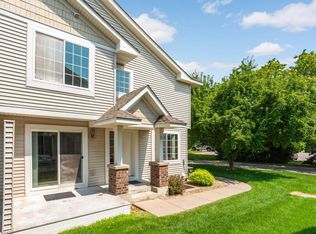 1669 County Road D E, Maplewood, MN 55109