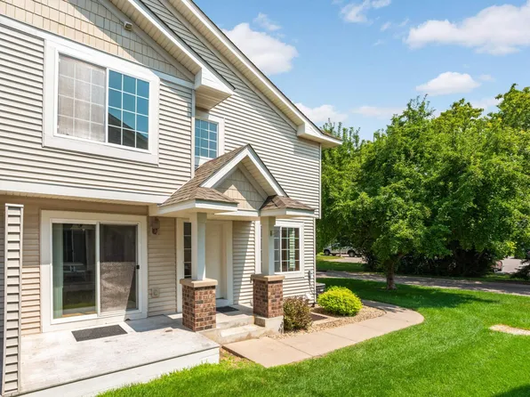 1669 County Road D E, Maplewood, MN 55109