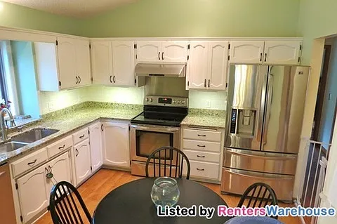 1649 Norwood Dr — Photo 8