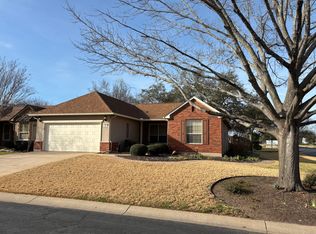 101 Dewberry Dr, Georgetown, TX 78633