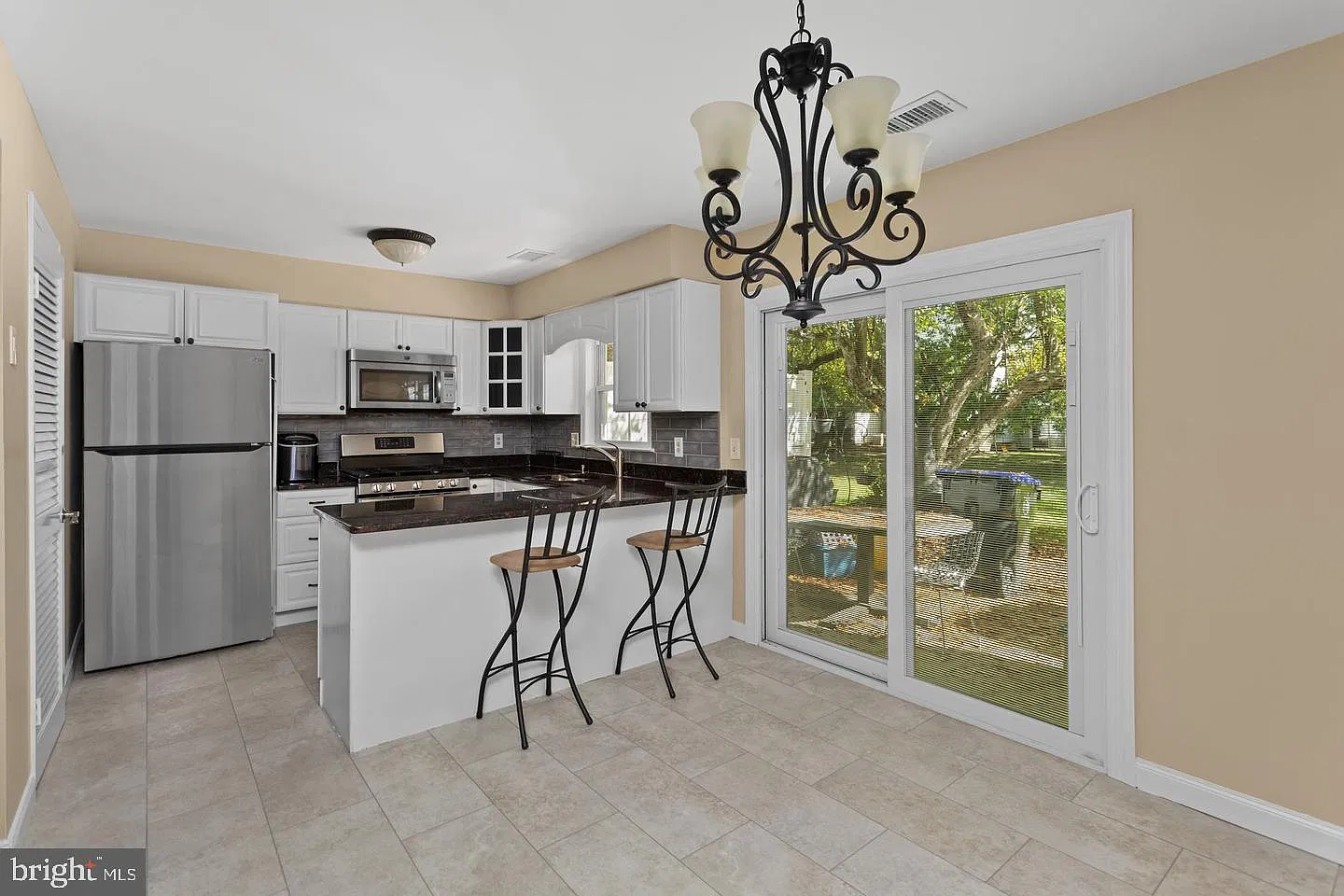 Studio, 1275 sqft, $3,250 — Photo 4