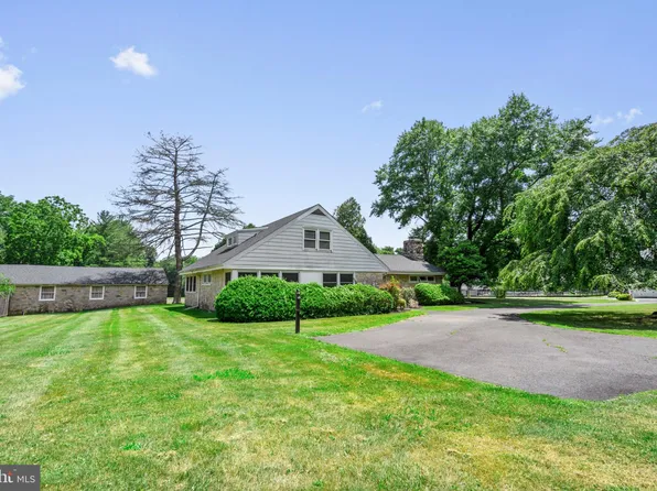 1457 Meetinghouse Rd, Warminster, PA 18974