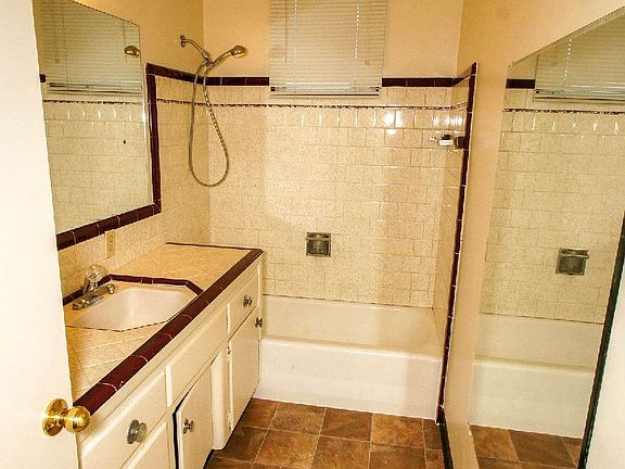 Guest Shower