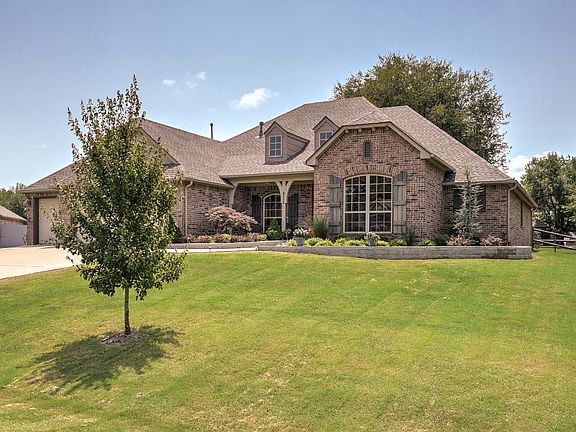 4th image of 8558 E Amber Dr
