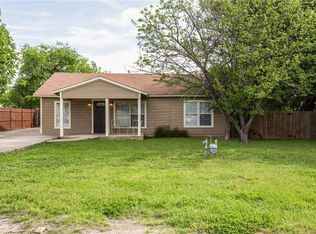 5740 Ridge Ln, Fort Worth, TX 76114