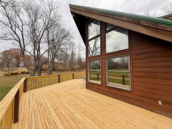 4th image of 70 Fox Run Rd