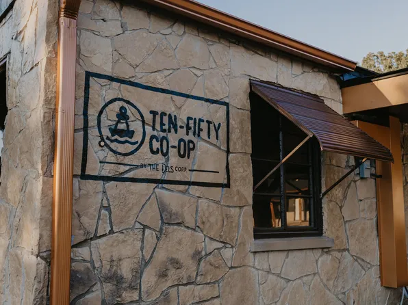 1104 Bull Shoals Dam Blvd #A, Bull Shoals, AR 72619