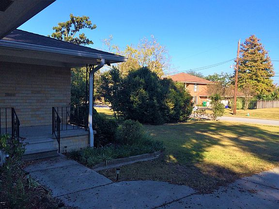 4th image of 425 Donwood Pl