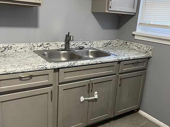3rd image of 250-270 E 244th St #254-209