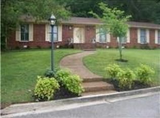 303 Valley View Dr N, Carthage, TN 37030