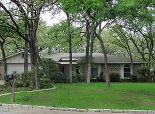 2922 Oak Forest Dr, Grapevine, TX 76051