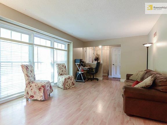 3rd image of 11500 W 49th St