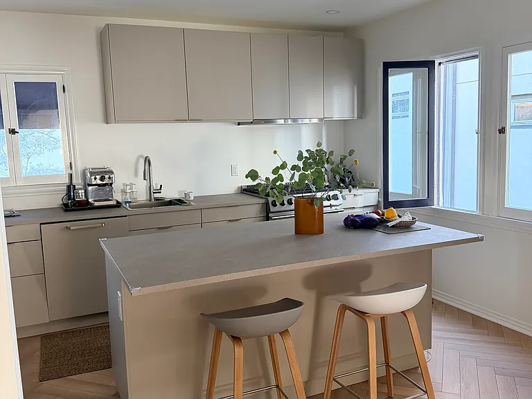1134 N Avenue 56th — Photo 10