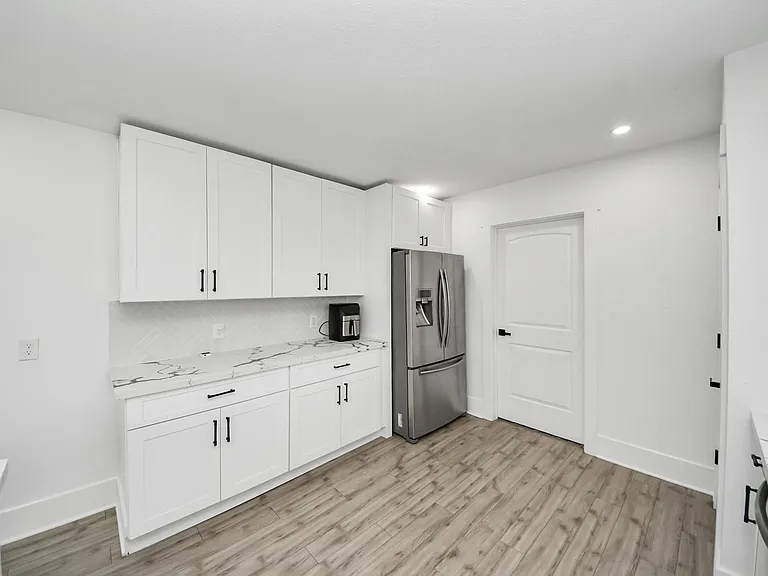 7003 Darien St — Photo 17