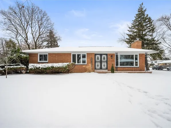 59 Woolacott Rd, Rochester, NY 14617