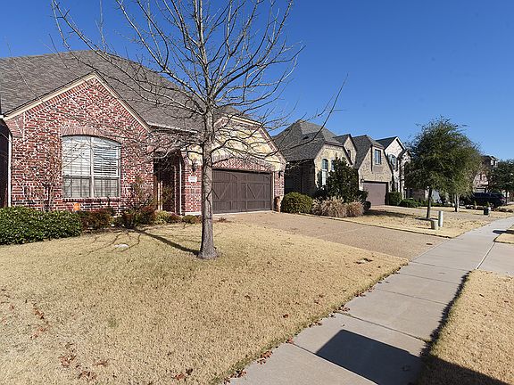 2nd image of 5604 Fox Chase Ln