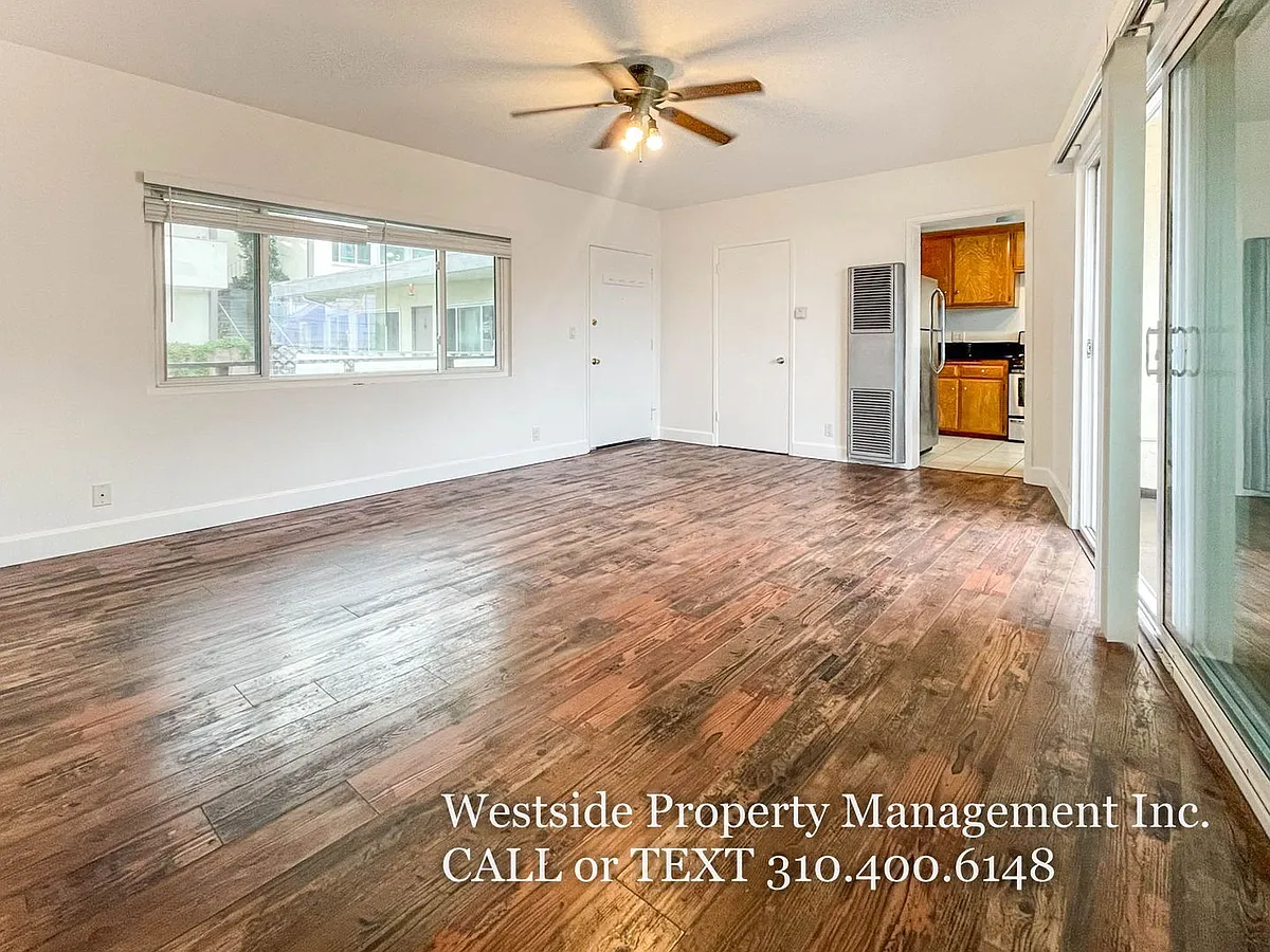 Building Photo - 134 Chautauqua Blvd.