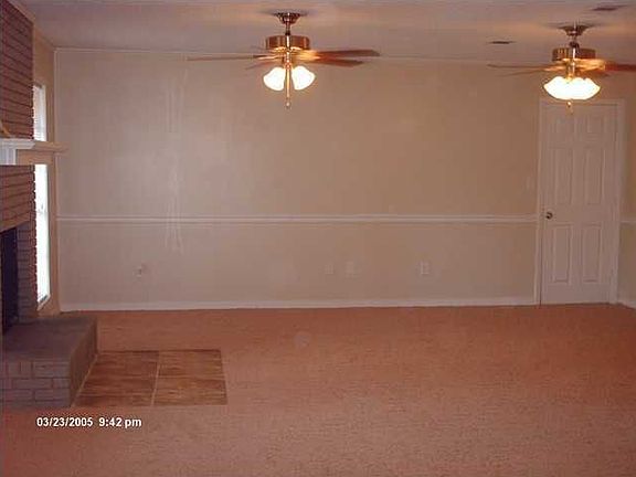 4th image of 4331 Wildwood Dr