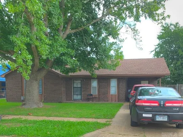 1424 E Rose St, Blytheville, AR 72315