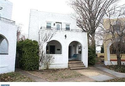 1st image of 8 Corinne Ct