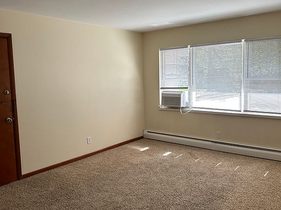 4th image of 157 W 30th St