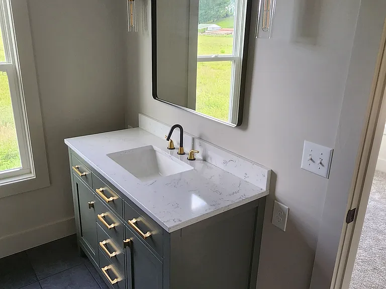324 Franklin St — Photo 15