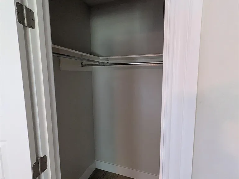 9705 Marlborough Dr — Photo 16