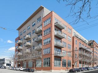 824 W Superior St Unit 306, Chicago, IL 60642