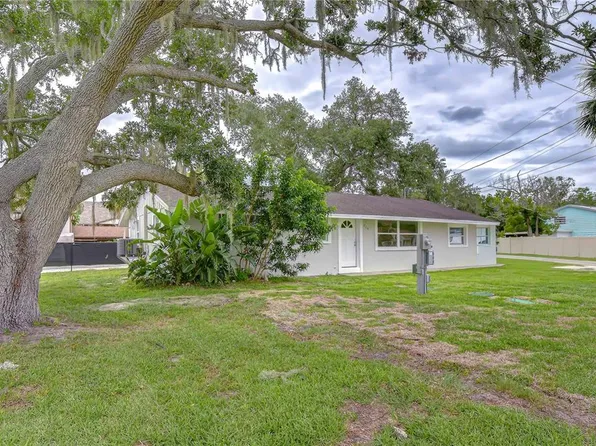 204 7th St SW, Ruskin, FL 33570
