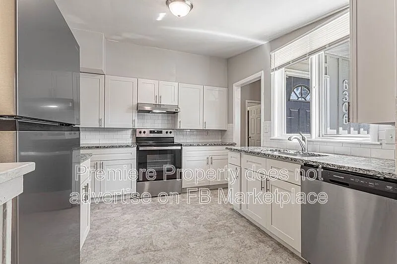 3 bed, 2.0 bath, 1248 sqft, $1,595 — Photo 4
