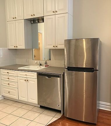 3rd image of 845 Lexington Ave #3E