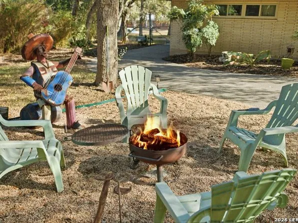 103 Roleto Dr, Castle Hills, TX 78213