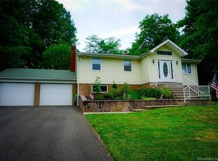 31 Side Hill Dr, Durham, CT 06422