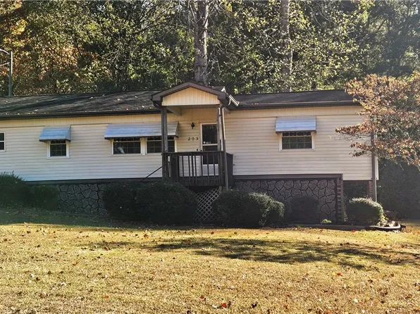 203 Cedar Dr, Piedmont, SC 29673