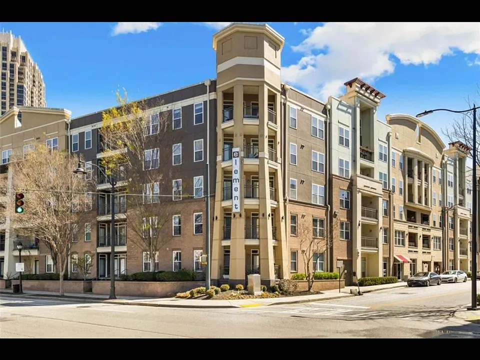 390 17th St NW #2063