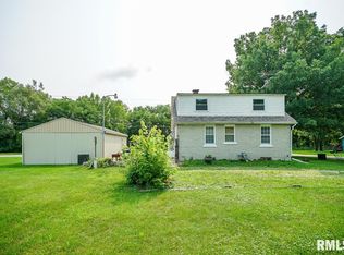 699 S State St, East Galesburg, IL 61430