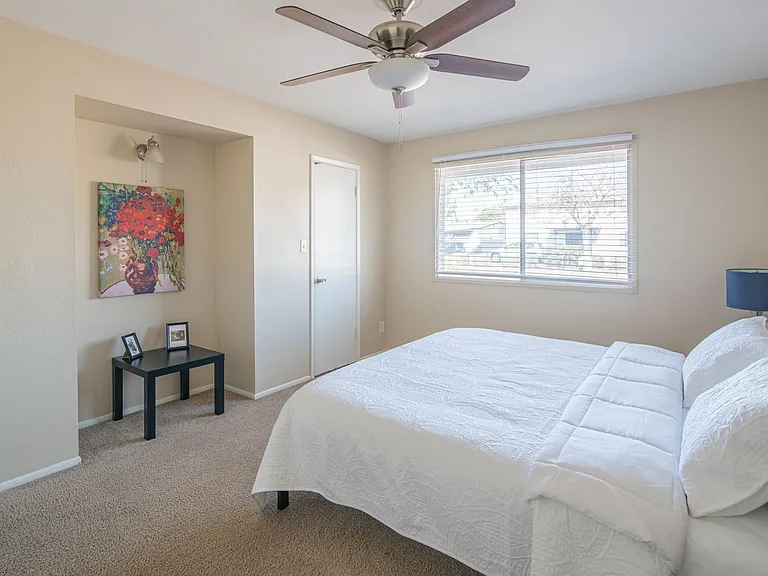 1047 E Alameda Dr — Photo 10
