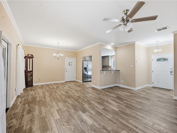 5th image of 3146 Lenore Ave