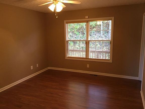 5th image of 303 Navaho Dr