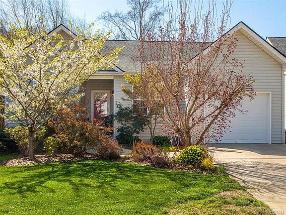 3rd image of 118 Woodcreek Cir