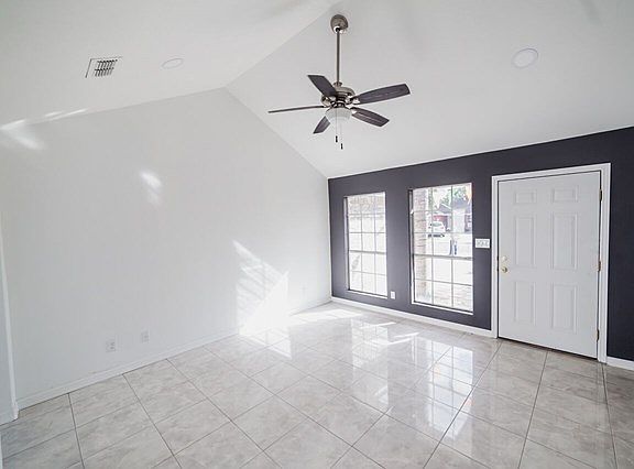 3rd image of 202 Southgate Ave