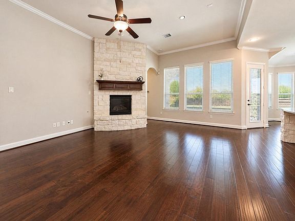 5th image of 3718 Pinebrook Hollow Ln