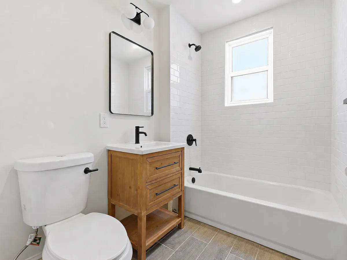 Building Photo - 265 N 17th St #2R