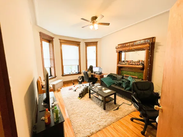 3820 N Fremont St #2, Chicago, IL 60613