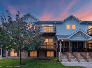 244 Pinewood Dr, Plymouth, MI 48170